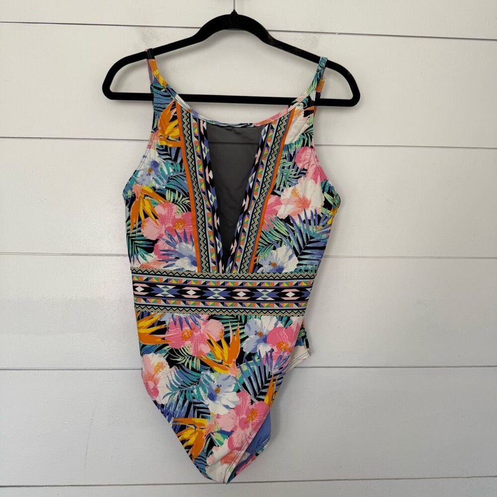 La Blanca Women’s 14 Patterned One Piece Swim